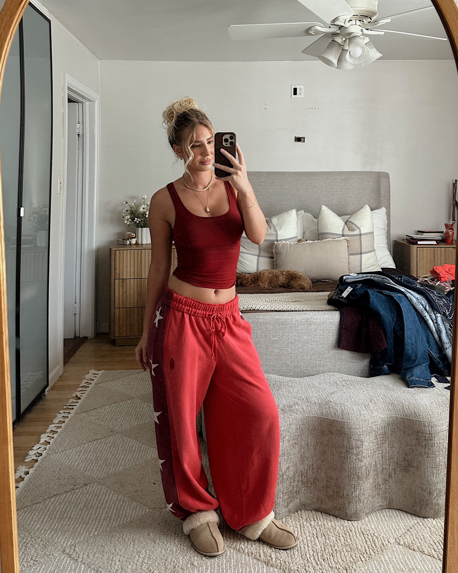 Cozy at home

#LTKdayinmylife #LTKgrwm #LTKootd
