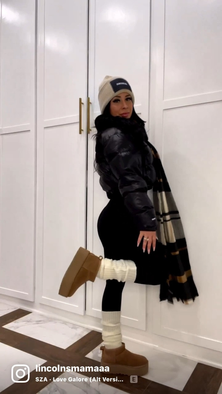 Jumpsuit of my dreams! And it’s from Amazon 🫶🏼

Jumpsuit
Jumpsuit outfit 
Leg warmers 
Winter outfit 
Casual outfit 
Petite fashion 
 
Dress
Bedroom
Home Decor
Vacation Outfits
Bathroom
Living Room
Valentine's Day
Coffee Table
Wedding Guest
Beach
Amazon fashion
Amazon outfit
Amazon style
Uggs
Ugg platforms
Ugg

#LTKstyletip #LTKunder100 #LTKGiftGuide