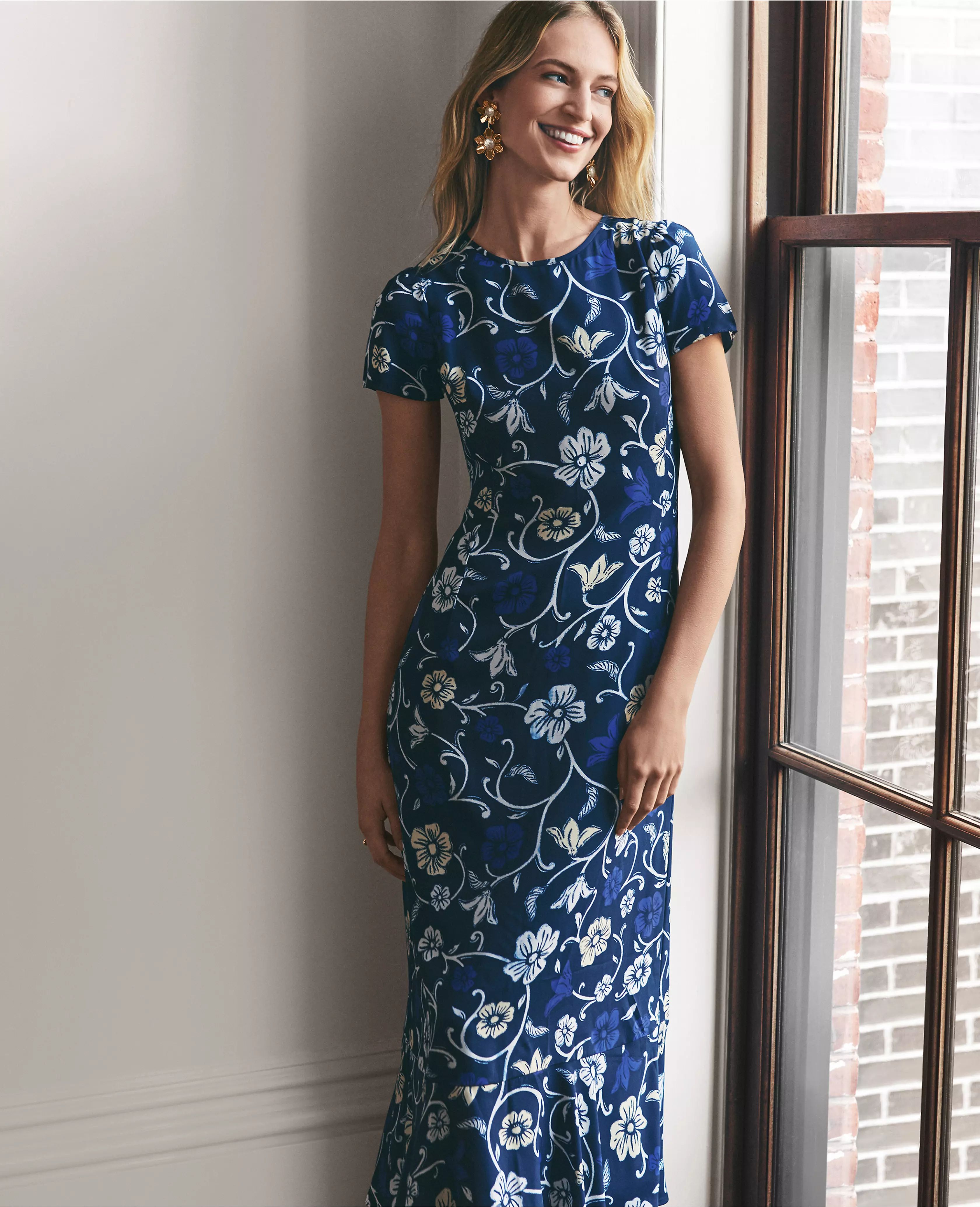 Floral Flounce Shift Dress | Ann Taylor (US)