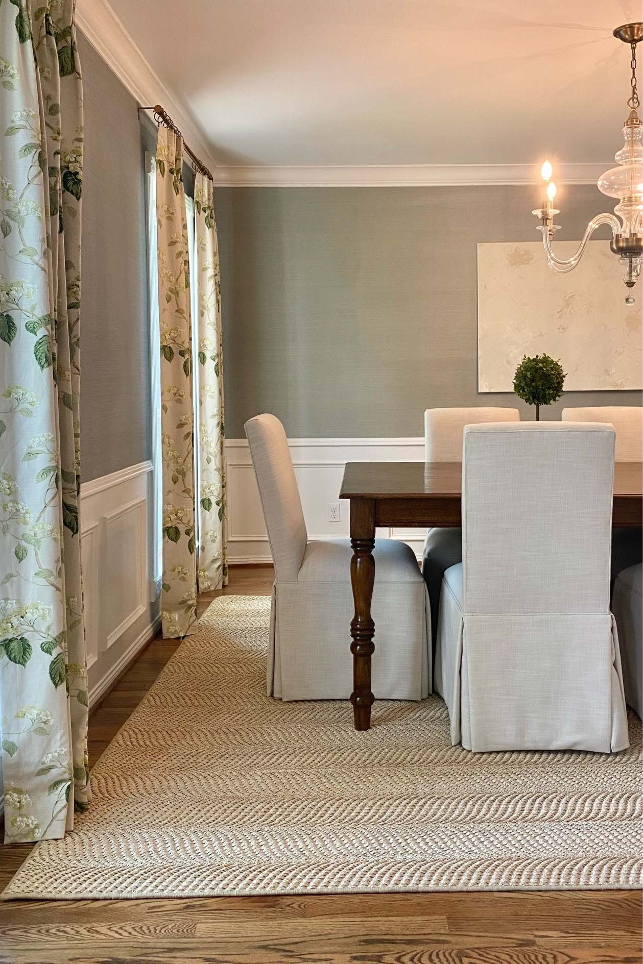 I moved the rug I had in my bedroom to my dining room to try it out and see what type of rug I wanted in this space, and I'm in love with it in my dining room! This rug is truly perfect for so many spaces and it's currently on sale! Swipe to check out some other pretty rugs (some of which are on sale too)! You can shop this post over on my LTK!

My wallpaper is in the option Cactus!

#LTKSale #LTKFind #LTKhome