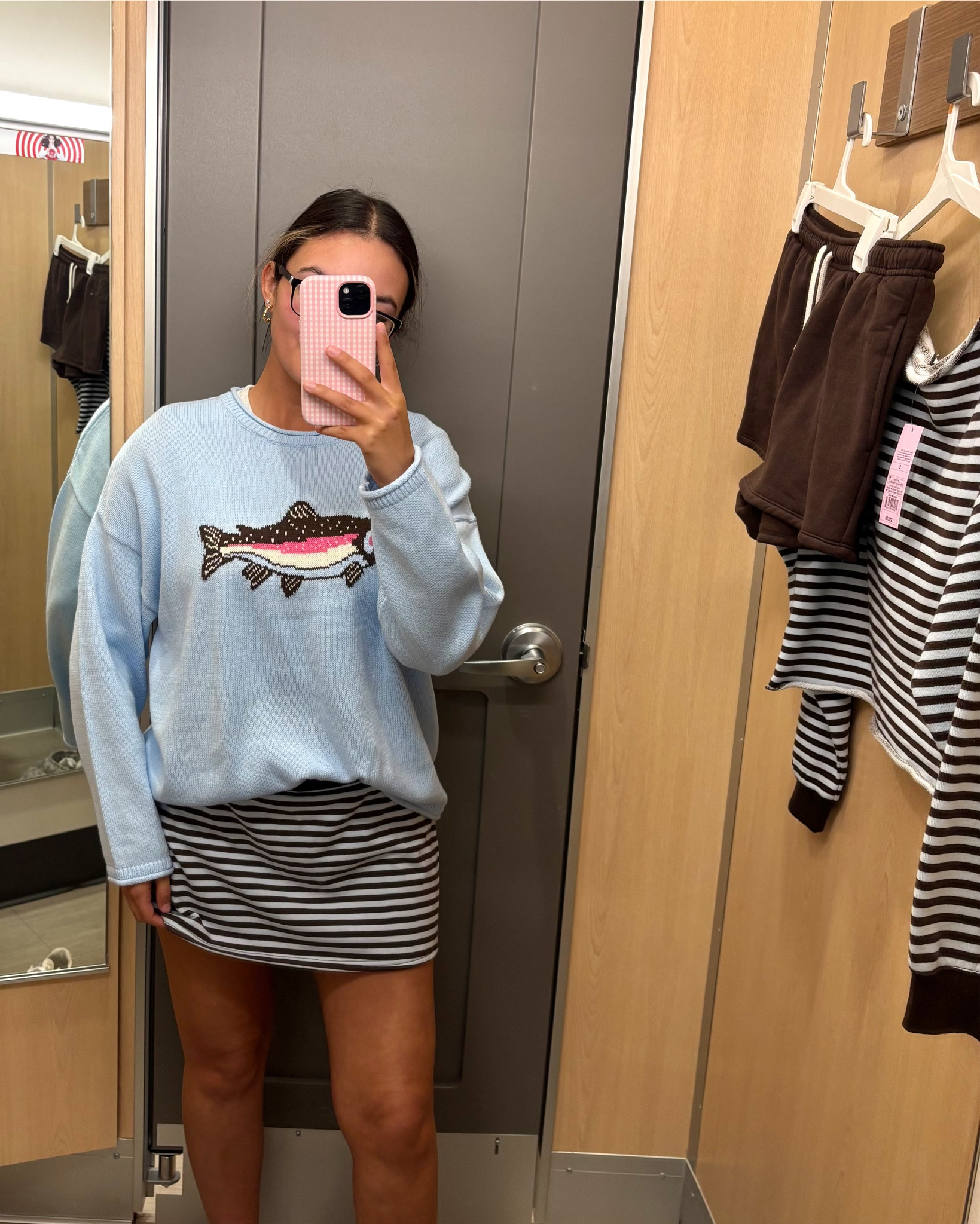 the viral target fish sweater!! it’s soo good!! mix and match for a fun play on prints 🐟🤎

#target #targetcircle #fishsweater #brown #ootd #wildfable

#LTKTravel #LTKgrwm #LTKSaleAlert