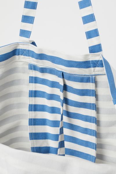 Spacious Beach Bag | H&M (US + CA)