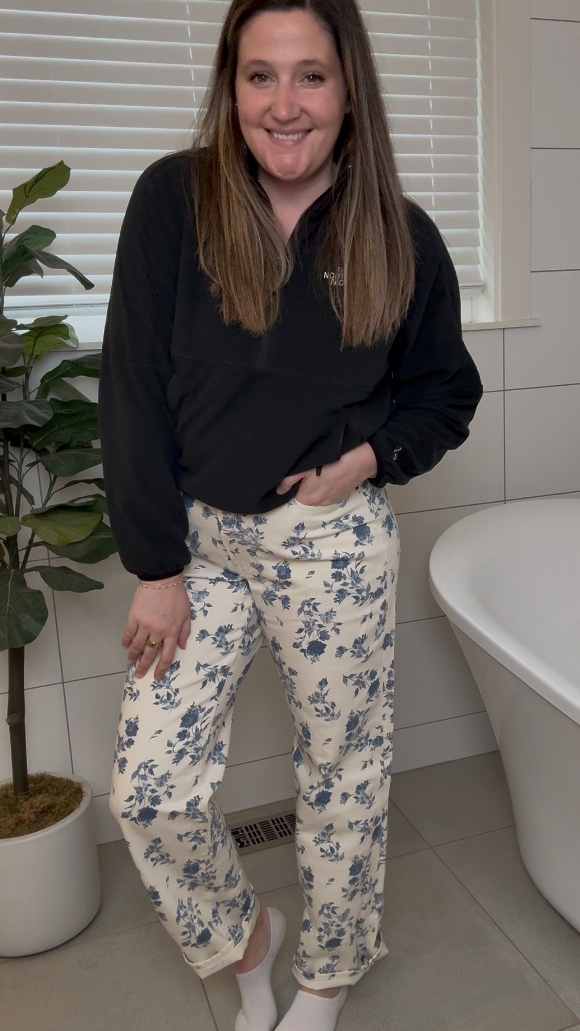 Thes floral jeanssss 😍 and my favorite part?! They come in tall!

#LTKTall #LTKMidsize