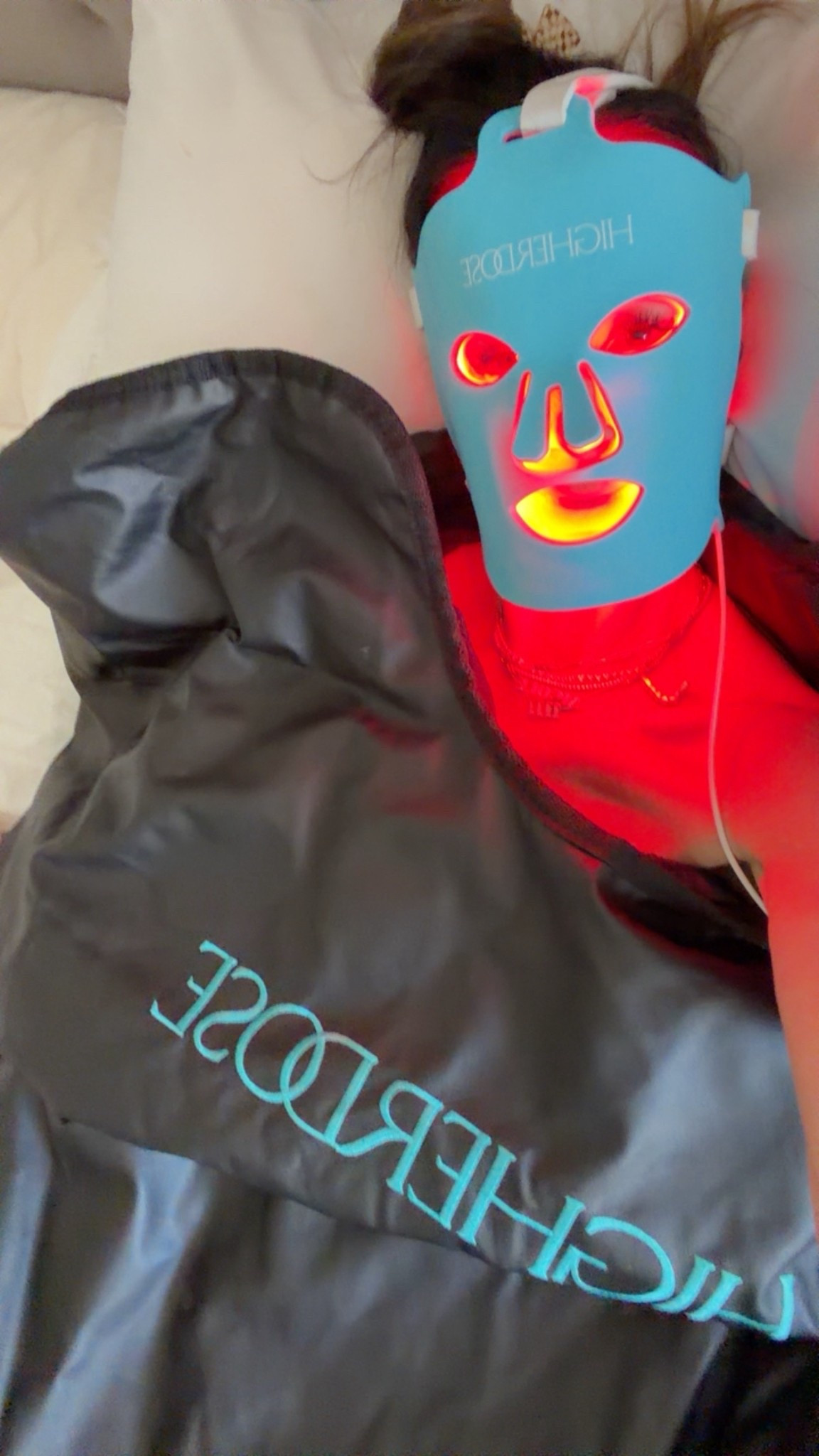 My idea have a good Friday!

Red light therapy infrared on a bag we’re doing all of the things! Self-care is in full effect! 

Use code BIKINISLAYER for 15% off your order!

Nicole Colee, Higher Dose ￼

#LTKdayinmylife #LTKgrwm #LTKselfcare