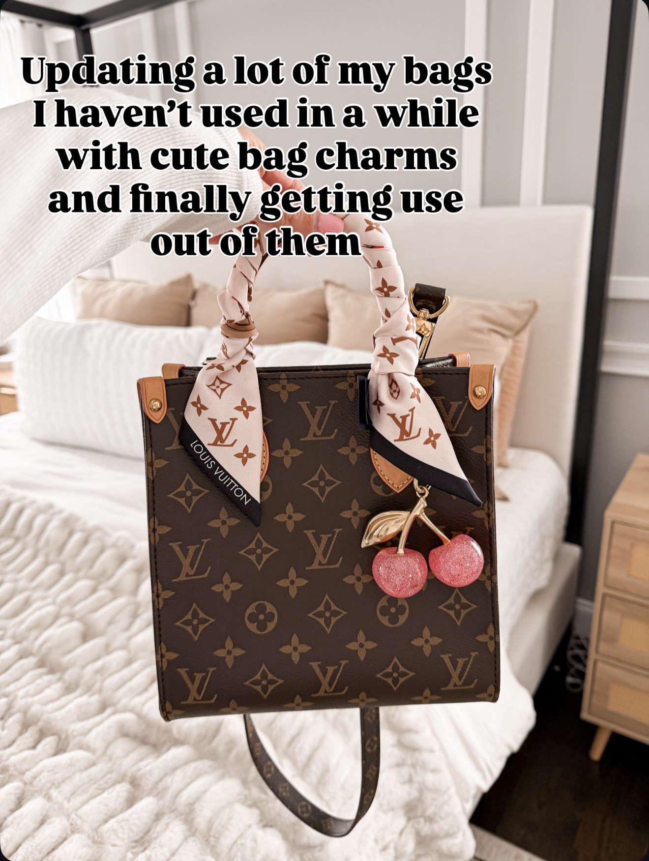 Updating my bags with the cutest charms & I’m obsessed again 😍🔗⬇️

#LTKValentine #LTKSeasonal #LTKOver40