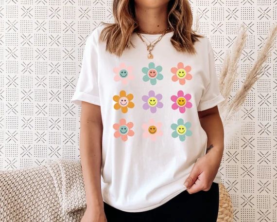 Retro Shirt, Flowers Shirt, Retro Flower Shirt, Flower Smile faces Shirt, Smile Floral Shirt, Ret... | Etsy (US)
