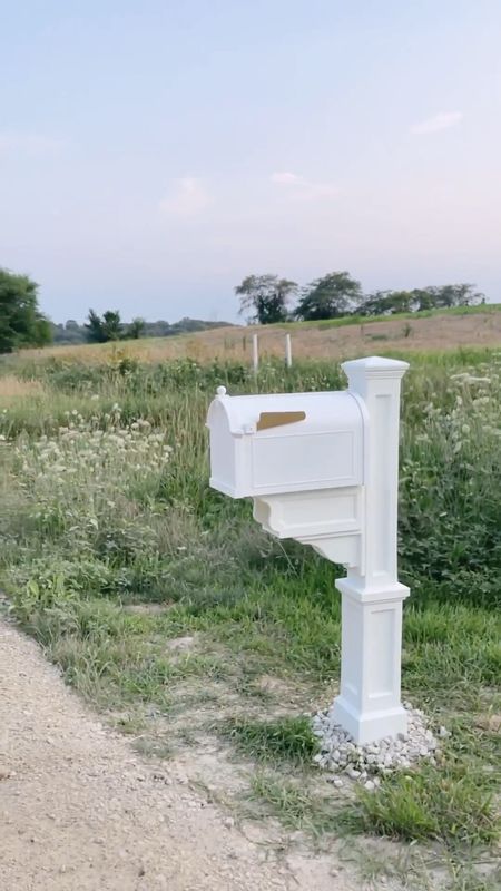 Classic white mailbox and mail post - curb appeal - exterior designn

#LTKVideo #LTKHome #LTKSaleAlert