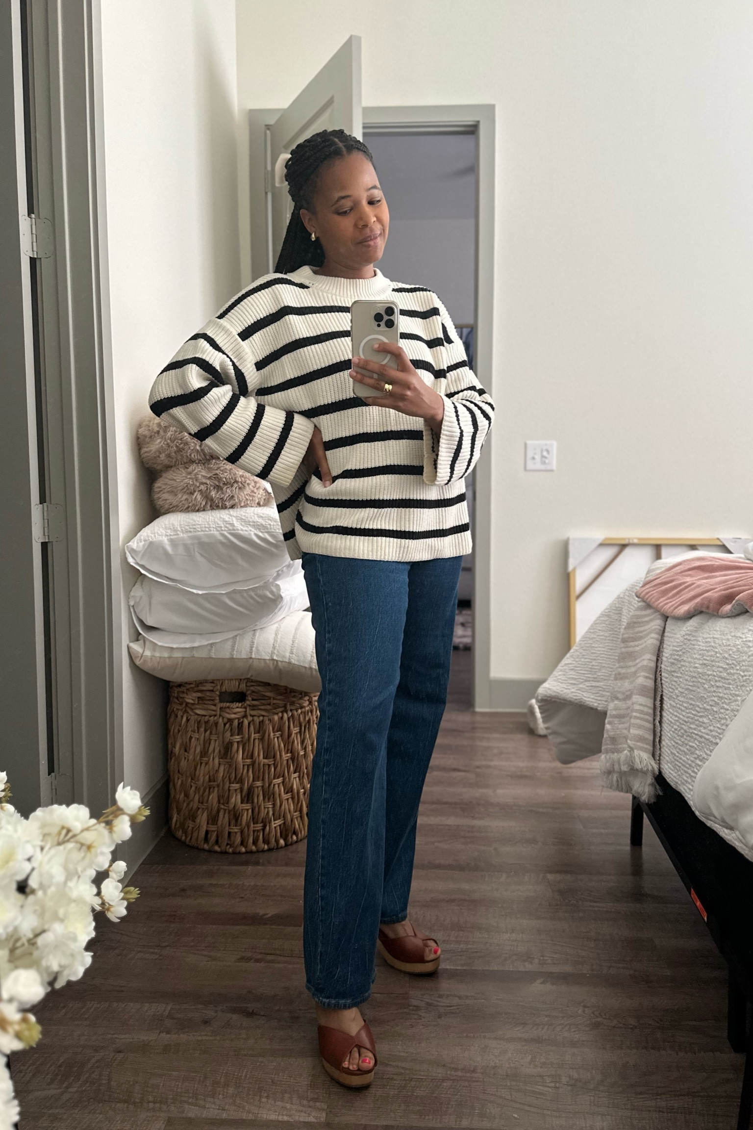 Style File 4.21

Oversized Black & White Stripped Sweater (old, similar options linked)

A&F Dark Curve Love High Rise 90s Relaxed Jeans (new) 

Pearl Bow Barrette Hair Clip (new)


#LTKstyletip #LTKSeasonal #LTKshoecrush