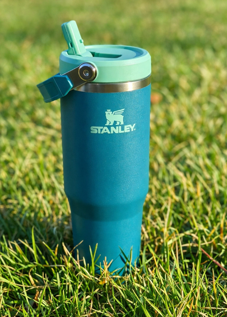 #ad Spring in our house basically means we’re always running somewhere… practice, games, school events, repeat. 🌷⚽ This Stanley IceFlow Flip Straw Tumbler has been coming with me everywhere because it keeps me hydrated on the go and is completely leakproof (aka no spills in the car 🙌). Just flip the straw and go! 💧 And there are SOOO many amazing colors to pick from! It will be hard to choose a favorite!
@stanley_brand #stanleypartner 
 

 