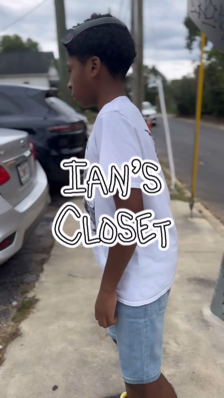 For those of you that don’t know, my name is Ian. I’m 13. I’m a honor roll student and a sneakerhead. My mom and I went to eat. I had to put on one of my favorite pairs of J’s. 

What do you think about my fit? Let me know in the comments. ⬇️⬇️⬇️⬇️

Shoes: Size 9
Shirt: S/M in Men’s
Jeans:16 in Boys

#sneakerhead #sneakeraddict #boysfashion #jordan4 
 #jordan4s #jordan4vividsulfur #xmenshirt #levis #boyslevis #boysfashionclubofficial #ltkboymom #ltkmom #ltkboysfashion #ltkboys #fyp #explore