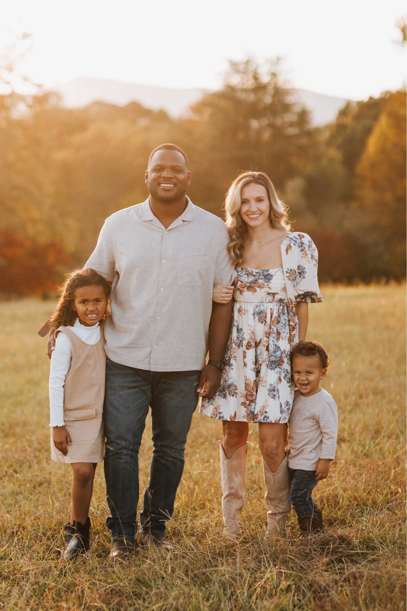 Fall family photo outfits 🫶🏻

#LTKfindsunder100 #LTKfamily #LTKHoliday