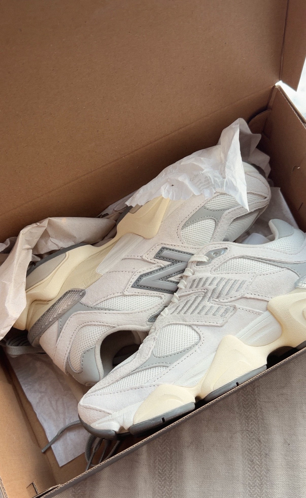 Treated myself to some new sneakers I’ve been wanting for awhile 😍
.
#sneakers #gymshoes #newbalances #9060s 

#LTKgrwm #LTKfitnessgoals #LTKootd