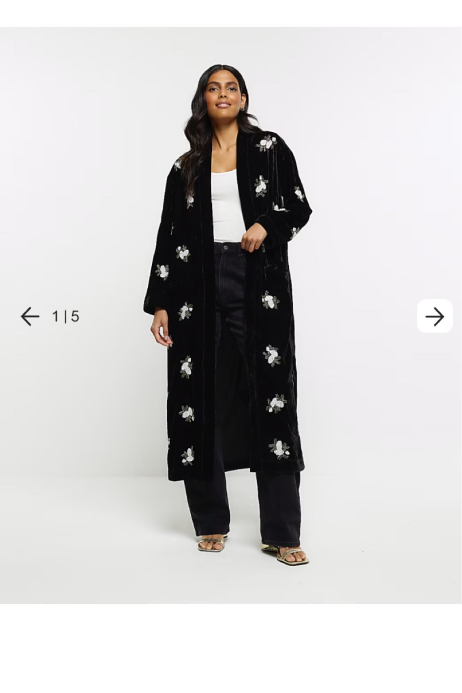 Black velvet embellished kimono .. I love this for this season .. Sparkle on your next night out🤩

#LTKparties #LTKSeasonal #LTKstyletip