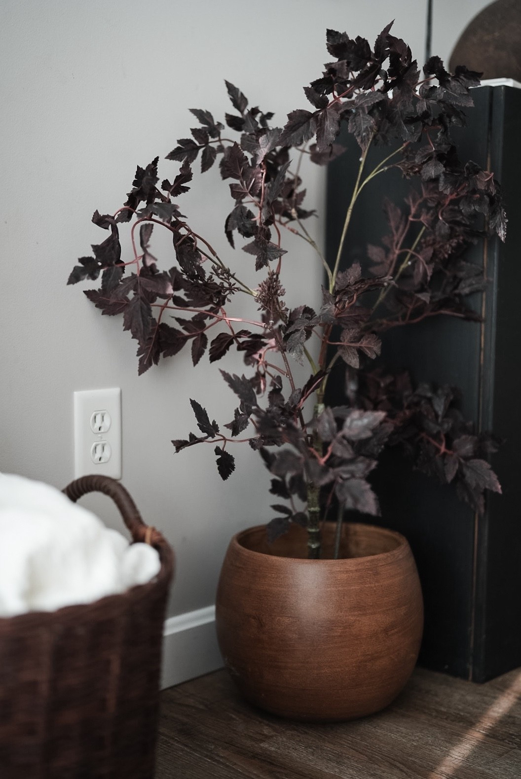 Newest release and perfect for fall. 


•fall decor •fall 2025 •faux fall tree •plum tree •fall stems •organic modern home •moody home decor 

#LTKFamily #LTKHome #LTKSeasonal