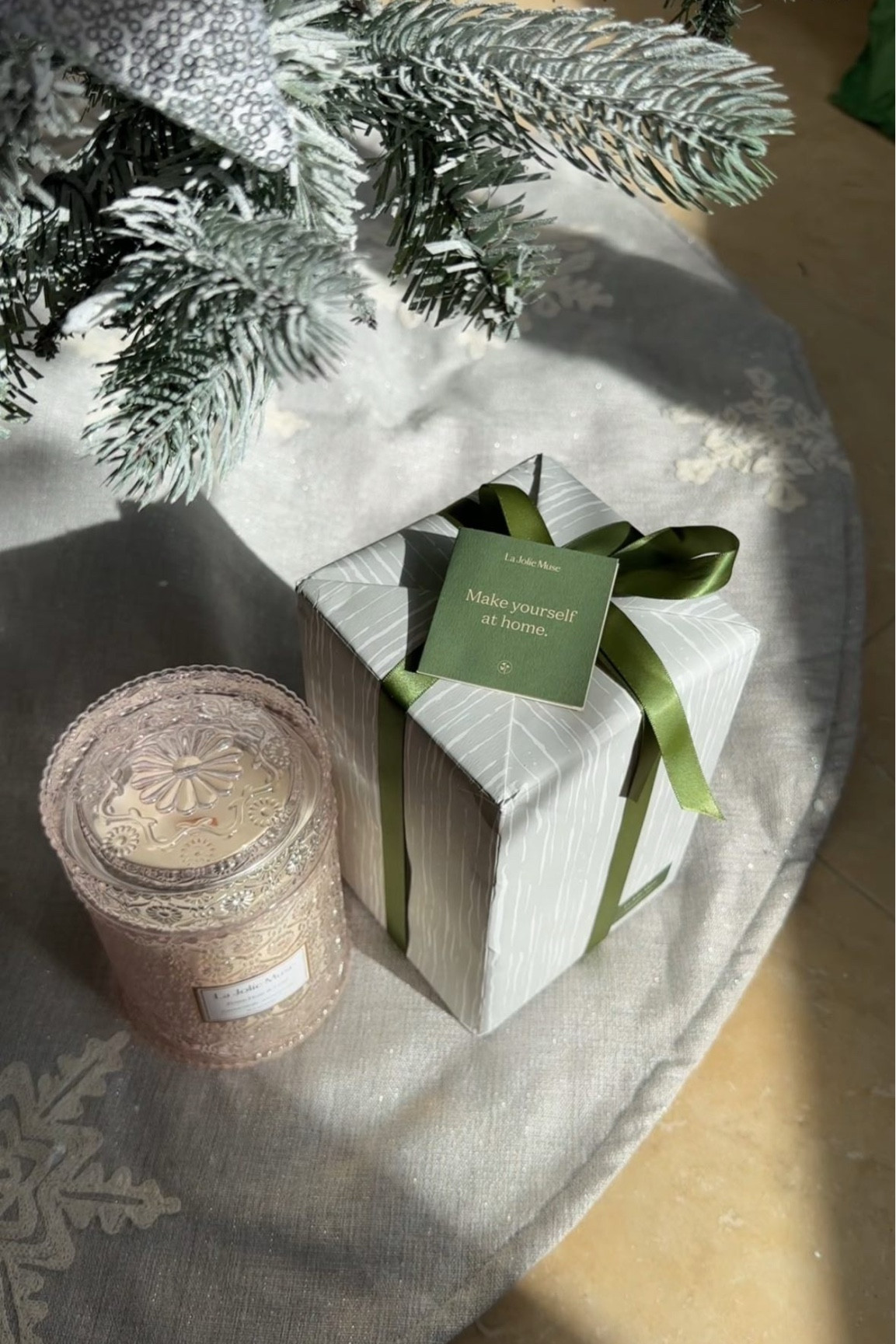 @lajoliemusehome has luxury candles that are perfect for holiday gifts. They come pre-wrapped and are 20 % off until December 2nd!!!! ✨✨✨

My daughter and I love candles. @lajoliemusehome candles smell amazing. My two favorite scents are Rose Noir & Oud and Pumpkin Chai 

Shop on my Amazon storefront. Also links. 🔗 in my story. 

#gift #ad #lajoliemuse #candles #holidaygiftideas #scents #velas #amazonfinds2024 #homedecor #interiordesign #amazonfavorites #blackfriday #decoracionhogar #velasdecorativas