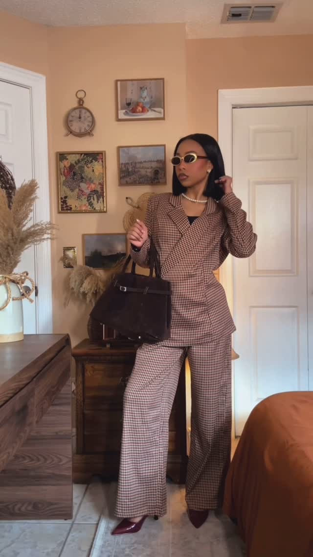Did I just become a suit girlie .😩🤎

•Women’s Plaid Lapel Collar Long Sleeve Blazer & Pants Set

#fashionstyle #fashionstrends #femininoutfits #classyoutfits #modestfashion #modestoutfitinspo