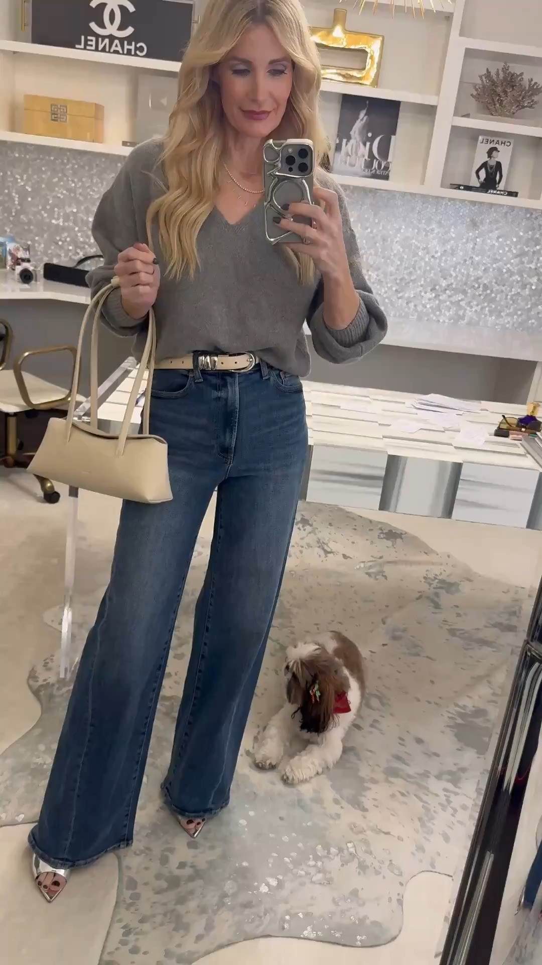 Just found the most flattering wide leg jeans from Nordstrom Rack 🤍 They’re super high-waisted, have the perfect medium-dark wash, and the stretch makes them so comfortable while still giving that long, slimming leg line. I paired them with a soft V-neck gray sweater for an easy winter-to-spring outfit that looks polished but feels cozy. I’m wearing a size 24 and they fit TTS.  

 

#LTKootd #LTKSeasonal #LTKOver40