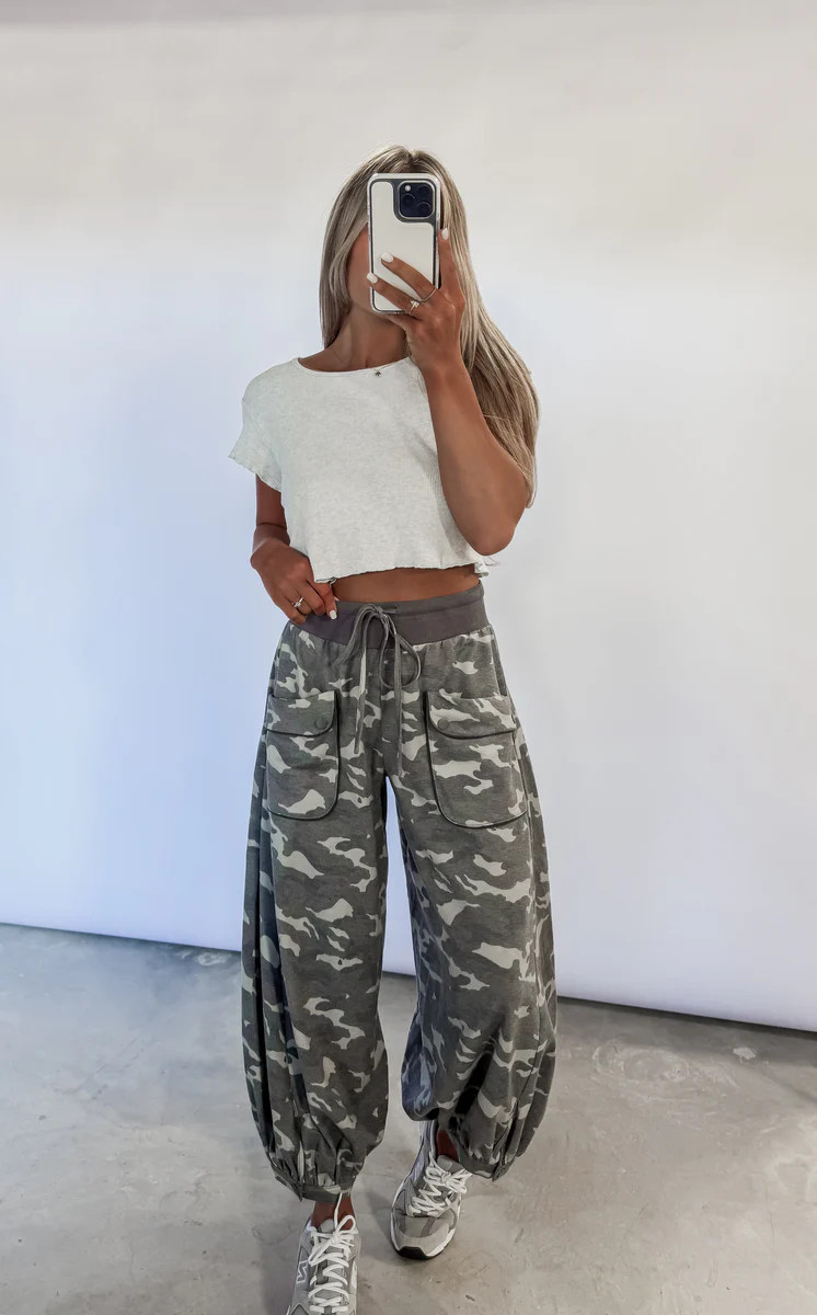Weekend Ready Acid Wash Camo Cropped Joggers | CK Squared Boutique
