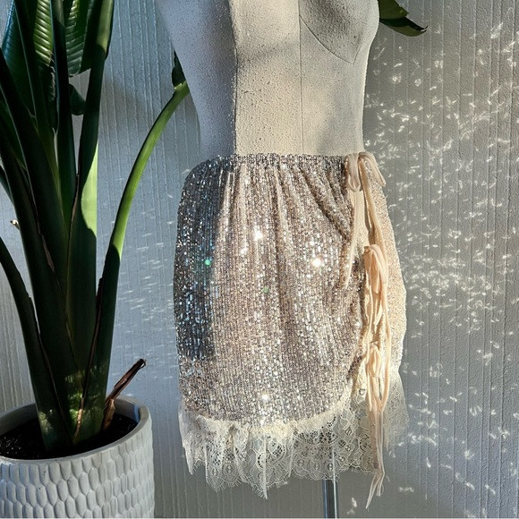 Free People Gold Rush half-slip miniskirt is sparkling in sequin | Poshmark