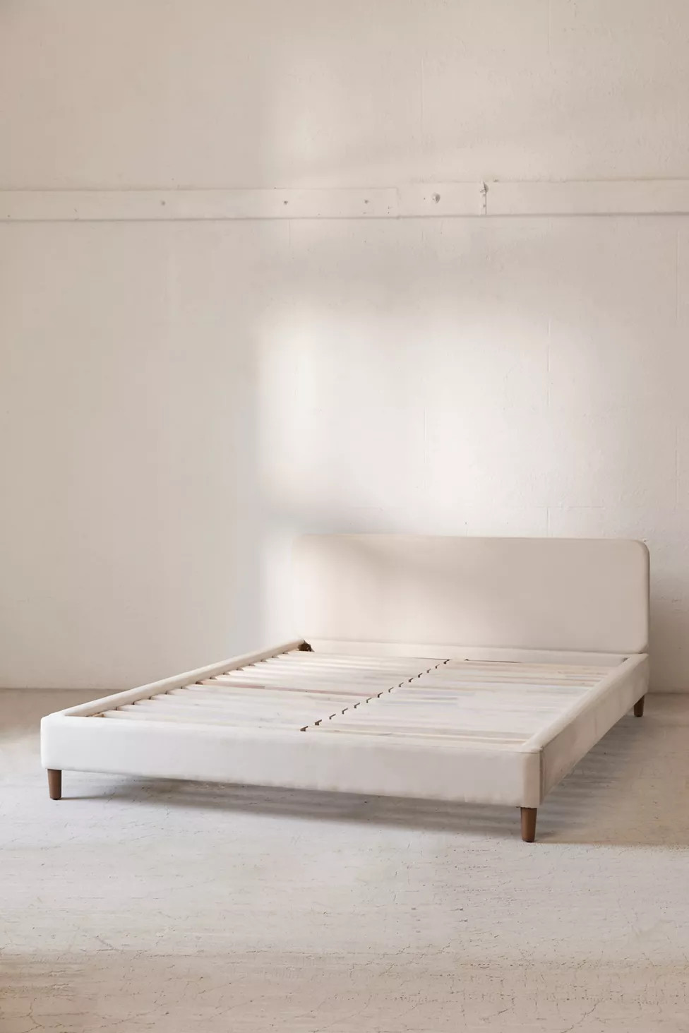 Riley Linen Platform Bed | Urban Outfitters (US and RoW)