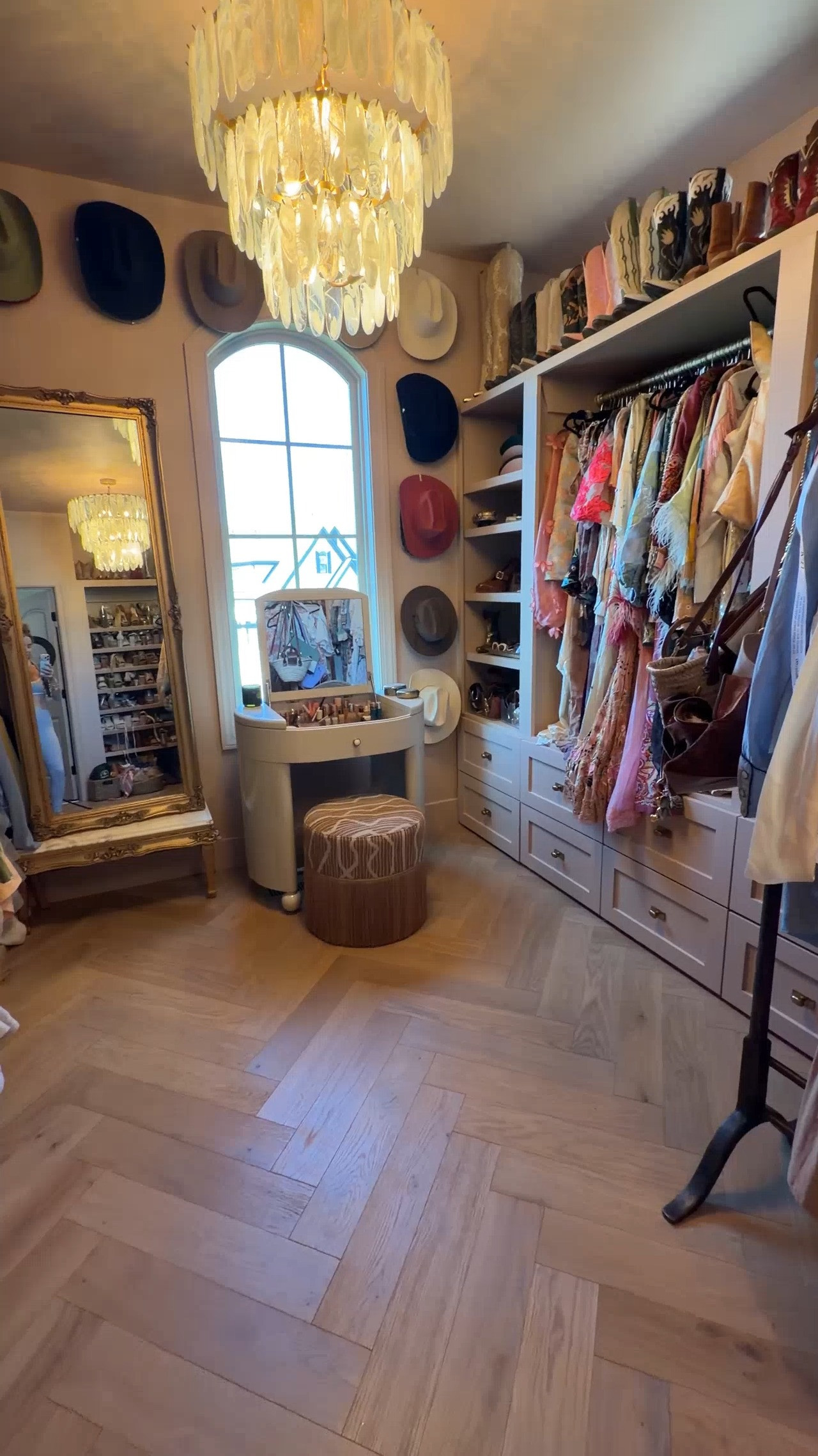 The perfect vanity for small spaces from Anthro!

#LTKdayinmylife #LTKHome