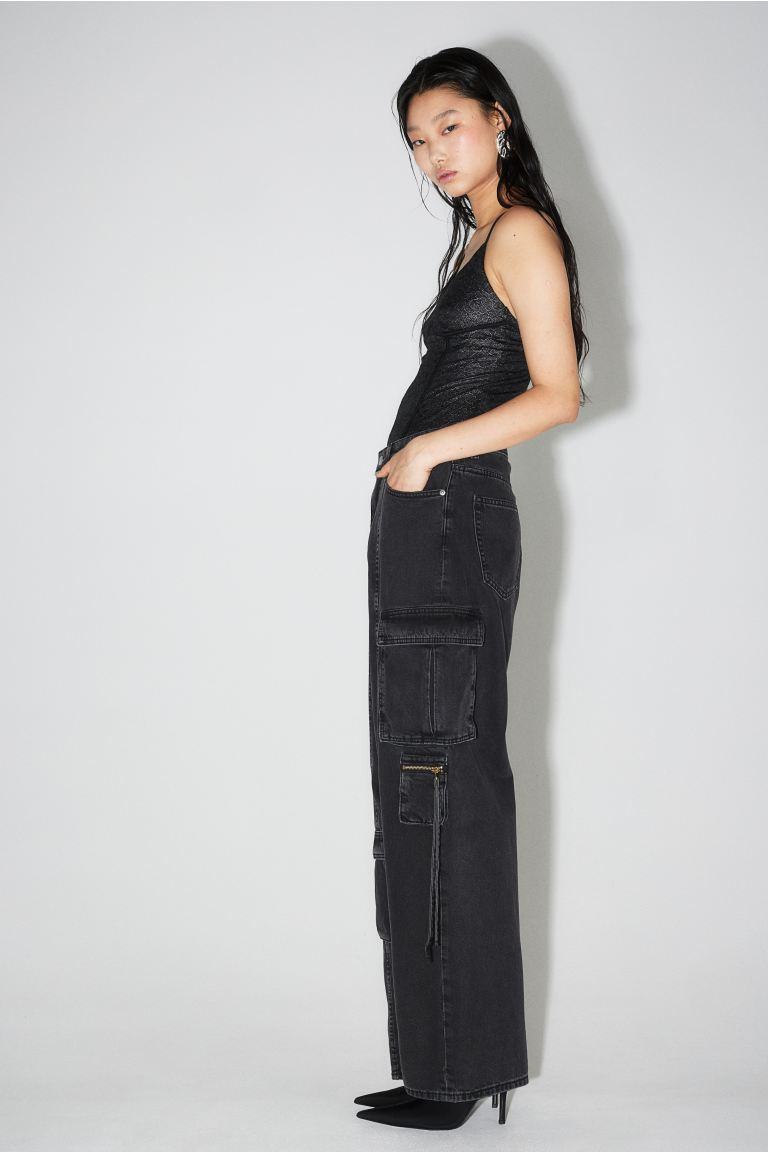 Wide-leg Cargo Pants | Black Cargo Pants Outfits | Fall Outfits 2023 | HM Pants Outfit | H&M (US + CA)