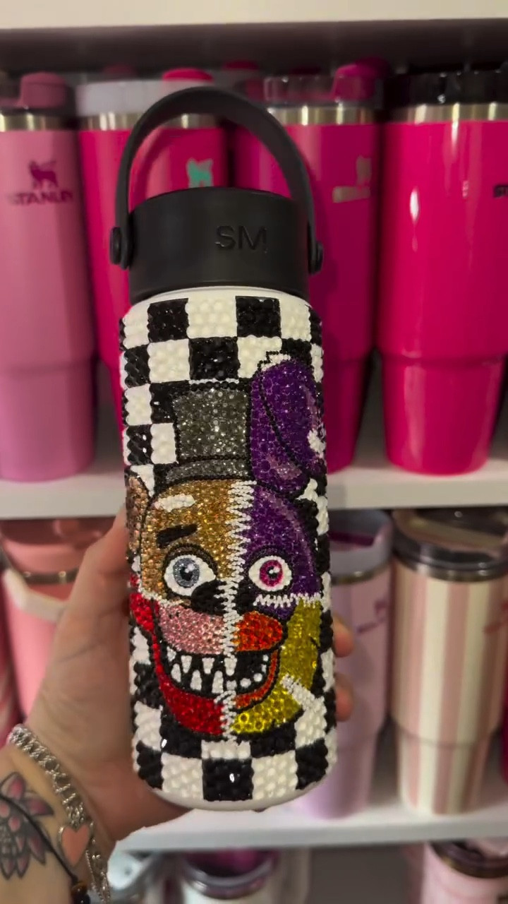 Sometimes life gives you something ready and this is the day I call a lottery win! Tumbler is already checkered no need to paint, tape, align, figure out. Just sand and bling. Thank you @shopsimplemodern 

