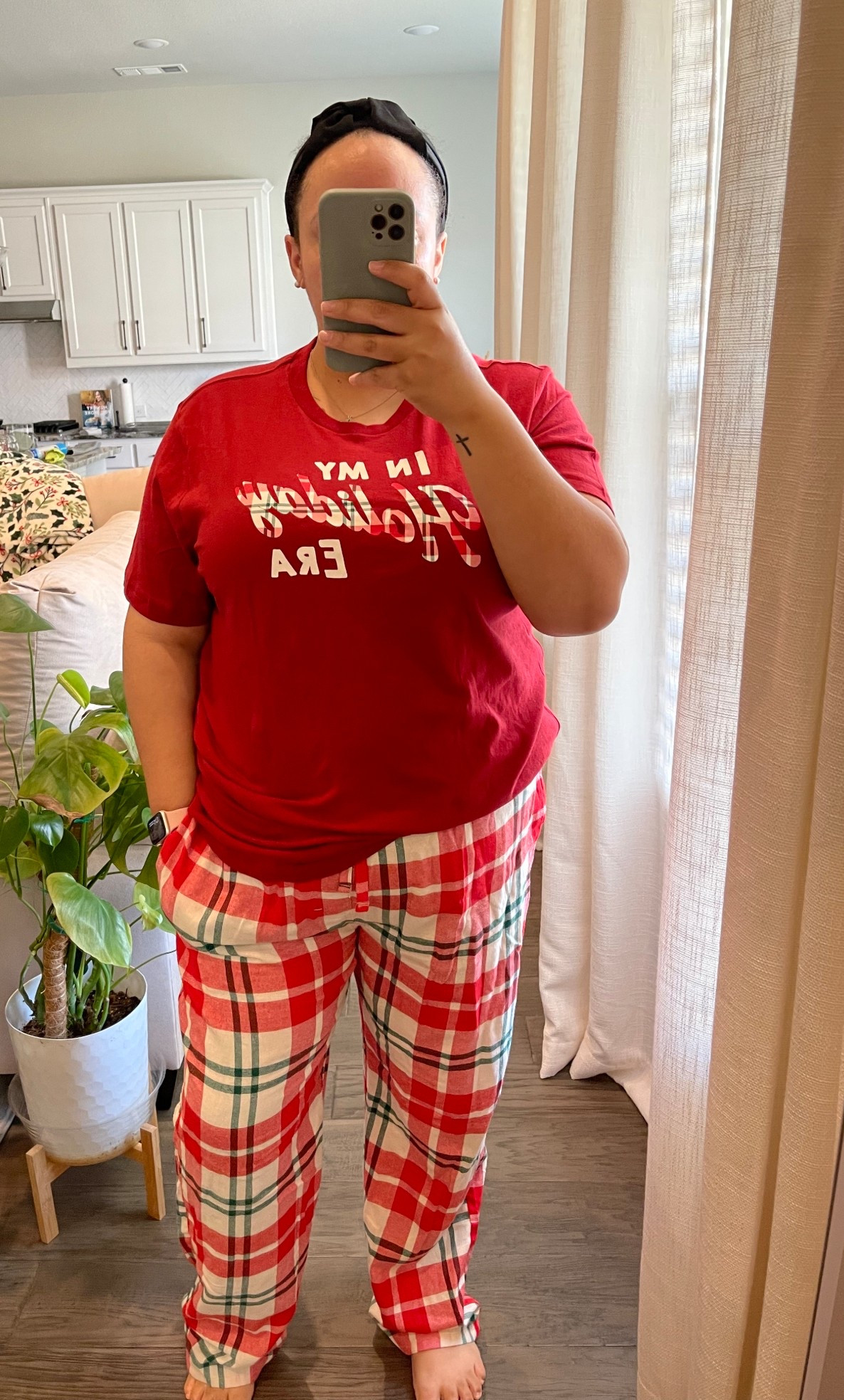 Comfy, cute Christmas pajamas. You can match with your spouse or entire family. Currently on sale at Old Navy.
Top: xl
Bottom: L

#oldnavy #oldnavypajamas

#LTKHoliday #LTKGiftGuide #LTKPlusSize