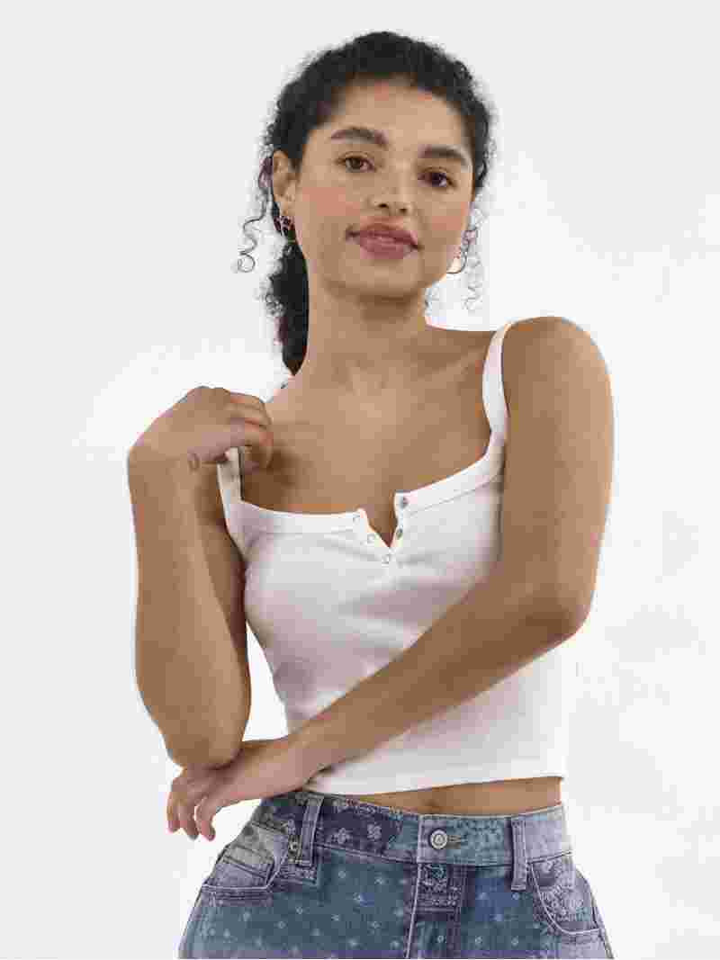 No Boundaries Cropped Henley Tank Top, Women's | Walmart (US)