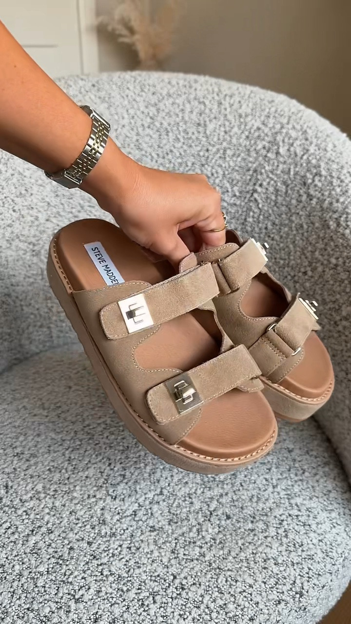 Cutest way to end summer 🍹 these chunky platforms are on sale ✨ linked on my LTK in the shoe section! 



#LTKSaleAlert #LTKFindsUnder50 #LTKShoeCrush