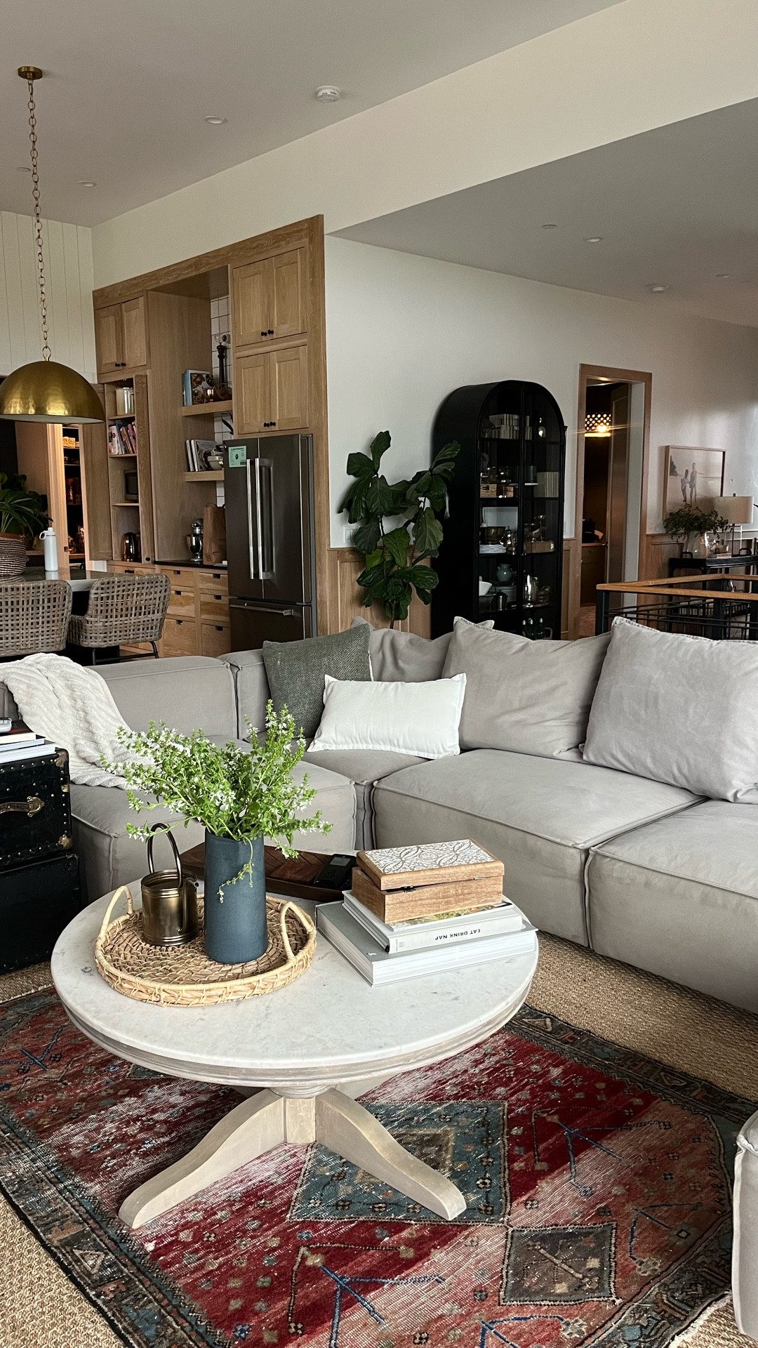 Non negotiable daily routine that makes a HUGE difference (and only takes a minute or two).

Living room decor | modular sofa | black bookcase | arrays | pottery barn 

#LTKSaleAlert #LTKHome