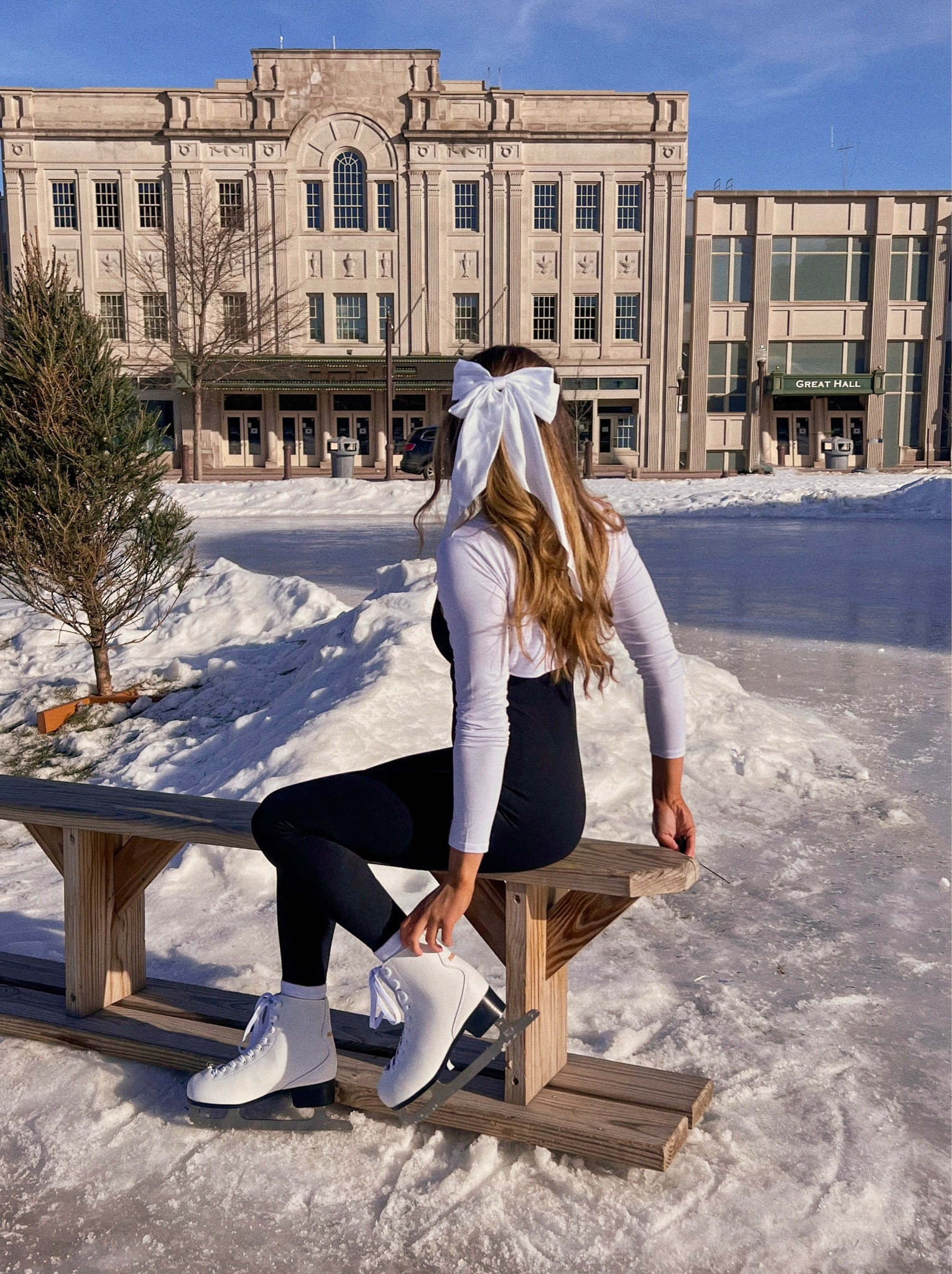 White Amazon Shrug
Size - S
Viral Amazon Jumpsuit
Size - S


#LTKfit