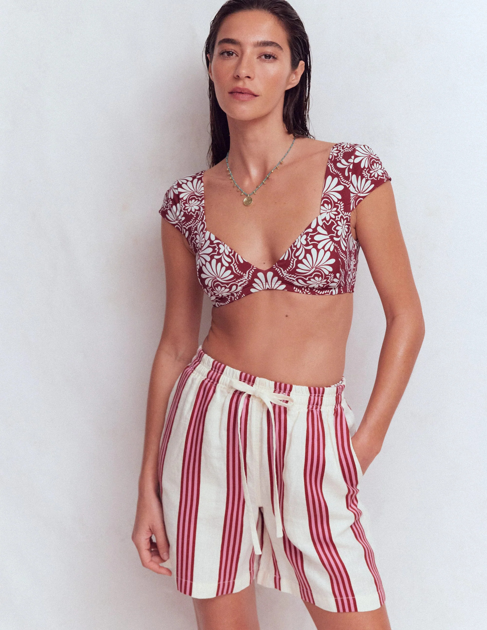 Sweetheart Sleeve Bikini Top-Maroon, Botanical Charm | Boden (US)