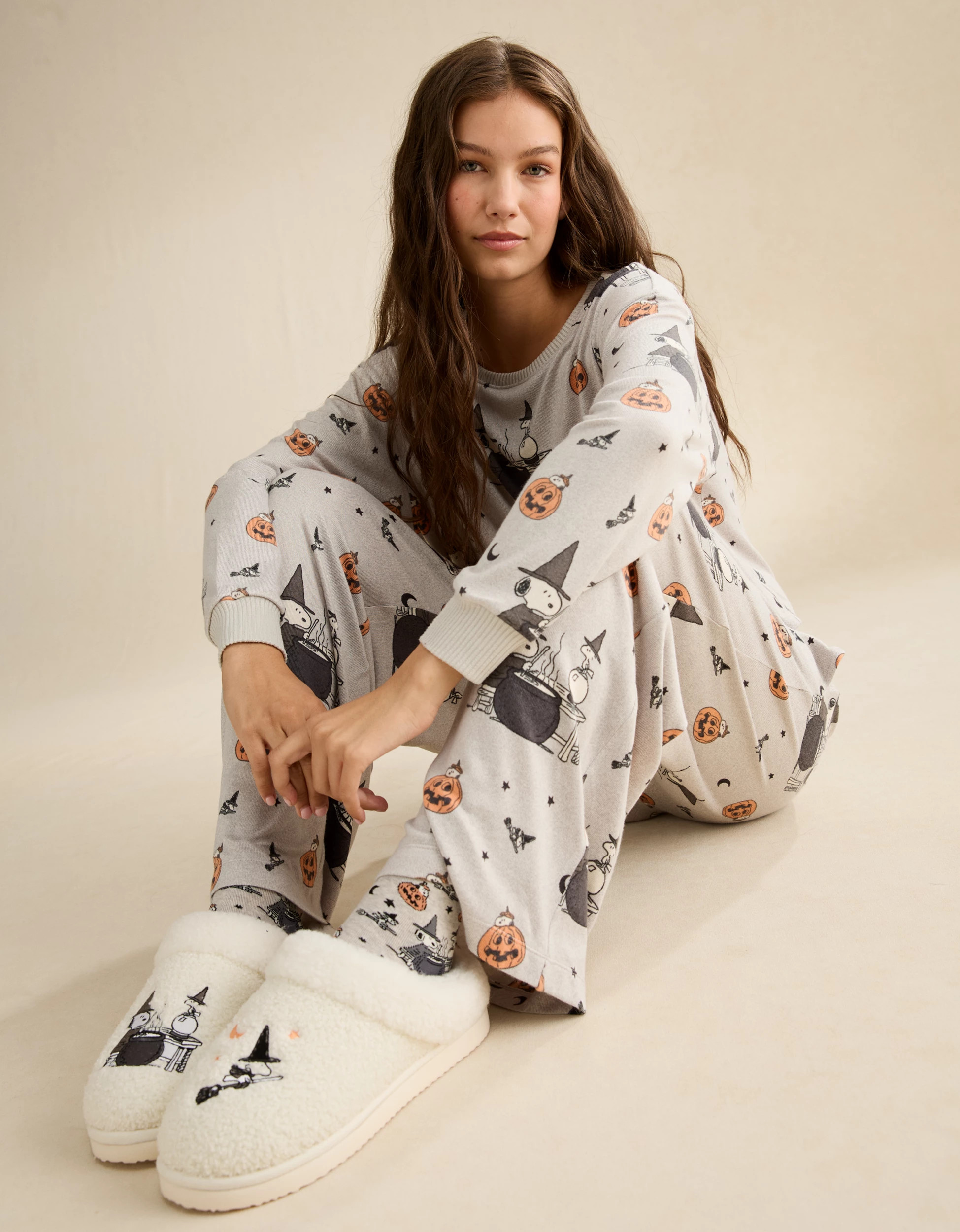 AE Luxe Plush Snoopy Long Sleeve + Pant PJ Set | American Eagle Outfitters (US & CA)
