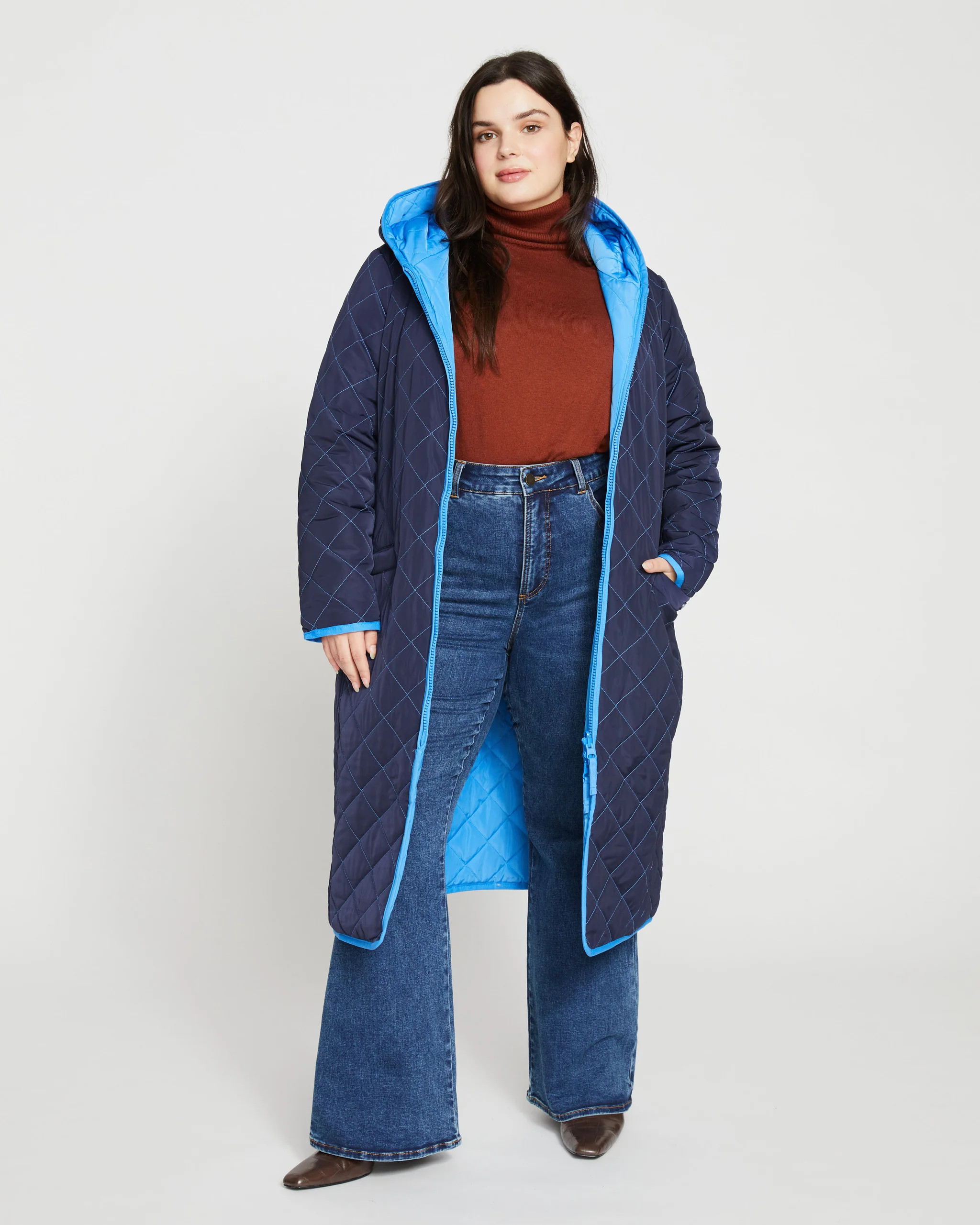 Cotswolds Reversible Puffer Coat - Midnight/Cobalt | Universal Standard