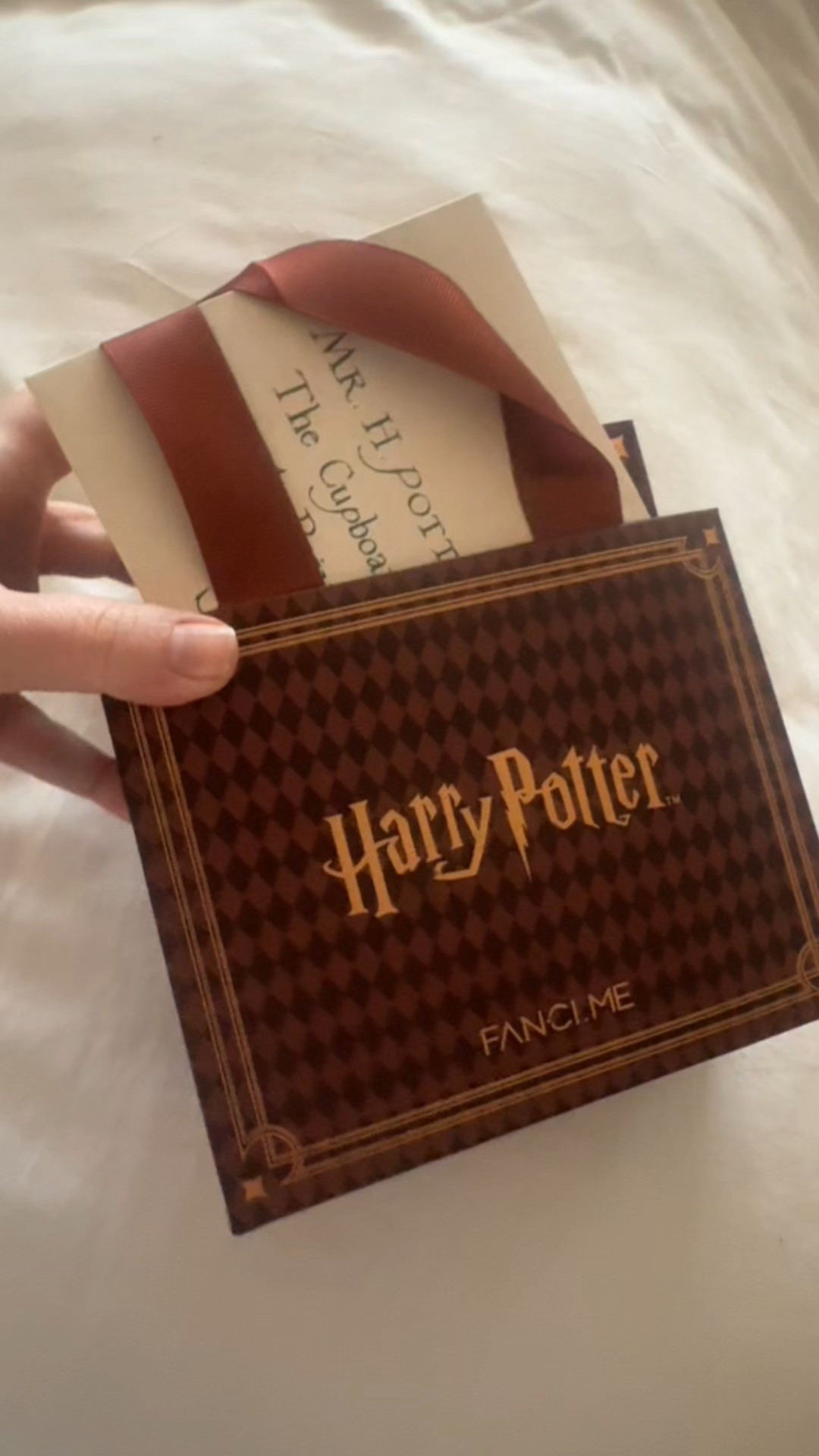 What do you get for Valentine’s Day? 

I got the deathly hallows sparkly necklace! 
The packaging on this is fantastic! Big props to @fancimenyc for this #HarryPotter collection 
See it all on my LtK! 

#livinglargeinlilly #hogwarts #harrypotter #deathlyhallows

#LTKValentine #LTKstorytime #LTKdayinmylife