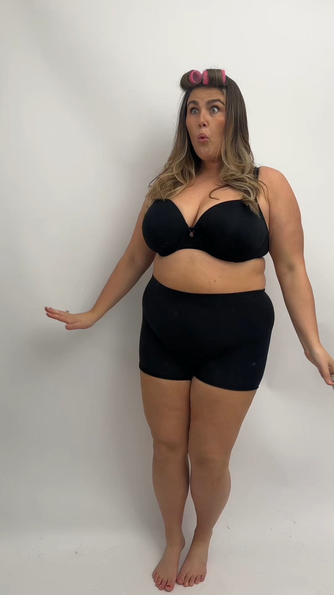 Wearing 3X in the tights 
Grey outfit on fahsionnova 

#LTKootd #LTKPlusSize #LTKgrwm