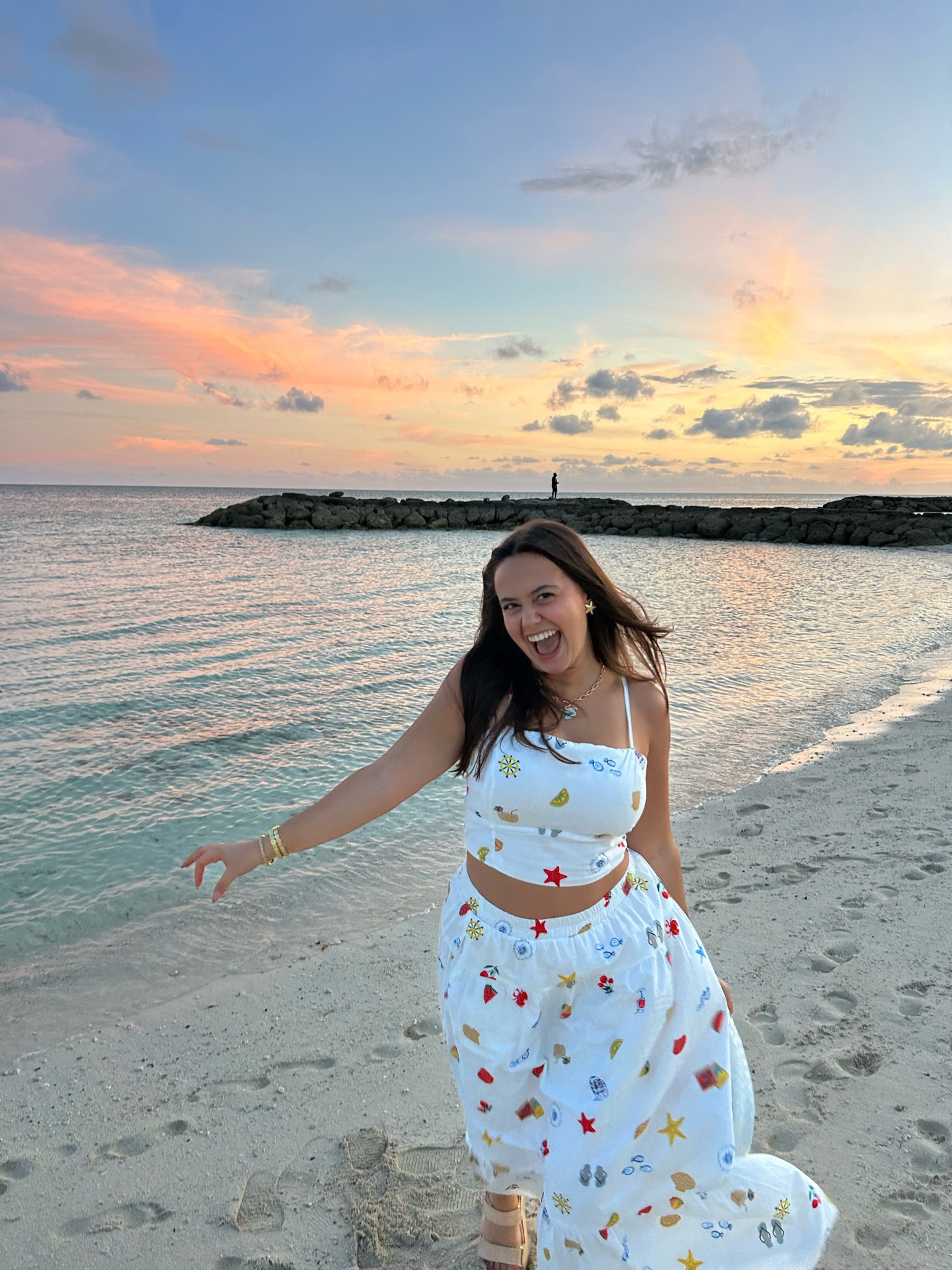 I bought this set at winners (tjmaxx, Marshall’s) , I did my best to link similar sets/pieces 💗

#LTKStyleTip #LTKTravel #LTKSeasonal