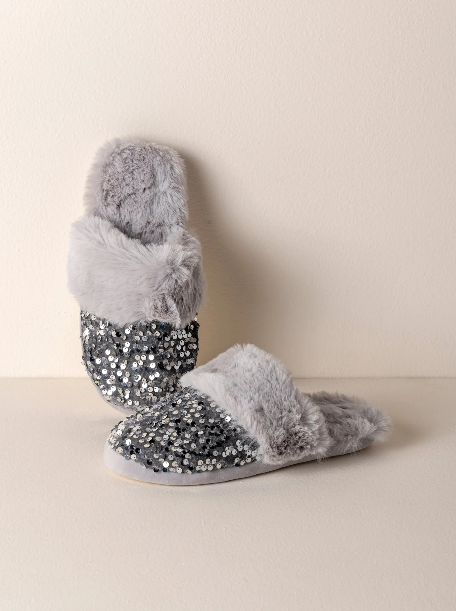 Shiraleah Fiesta Slippers, Silver | Shiraleah