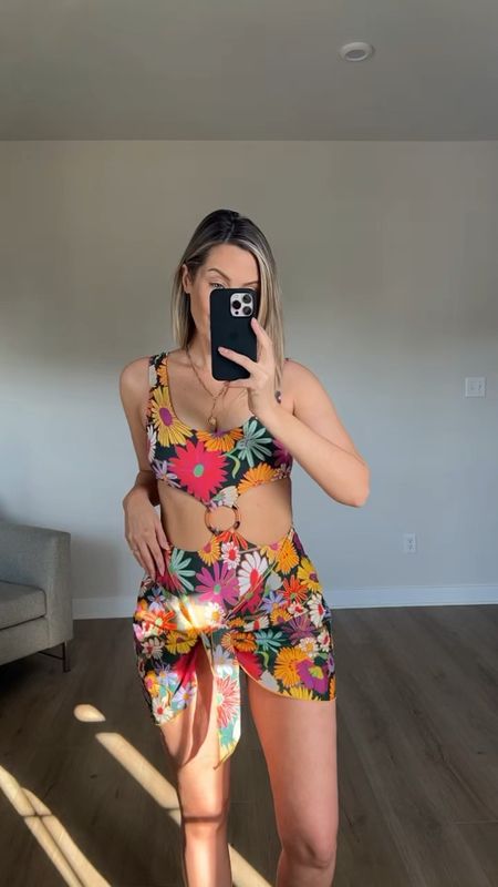 Janeane Floral Ky One-Piece and sarong - size medium 💕

#LTKswim