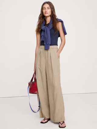 Mid-Rise Wide-Leg Drapey Pull-On Pant | Banana Republic (US)