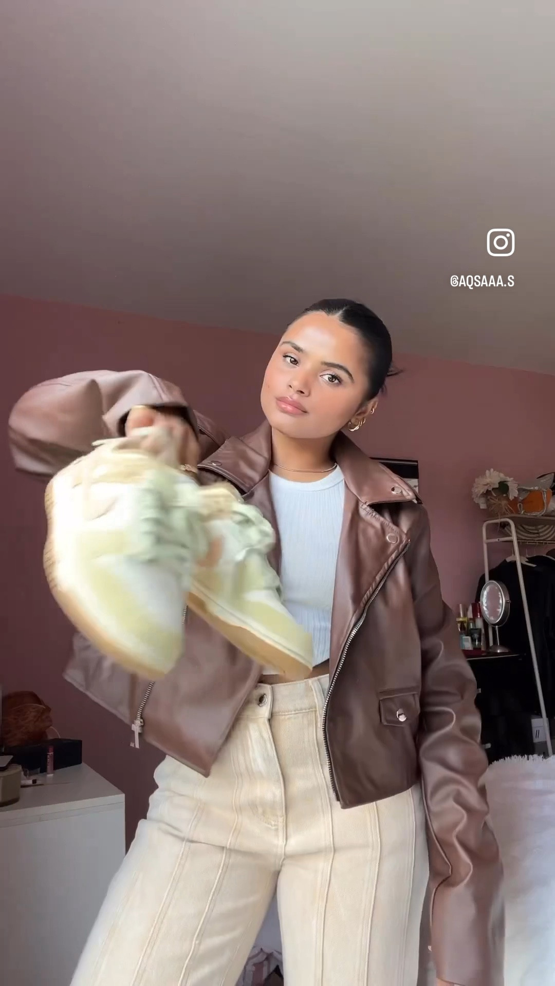 Spring style, ootd, spring fashion, summer fashion, leather jacket, brown leather jacket, Nike dunks 

#LTKunder50 #LTKFind #LTKSeasonal