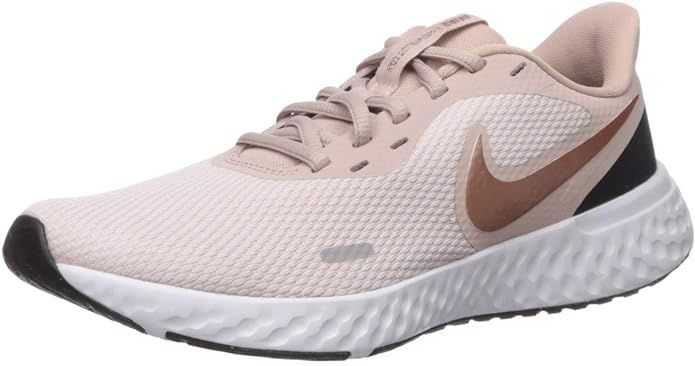 Nike Women's Revolution 5 Running Shoe | Amazon (US)