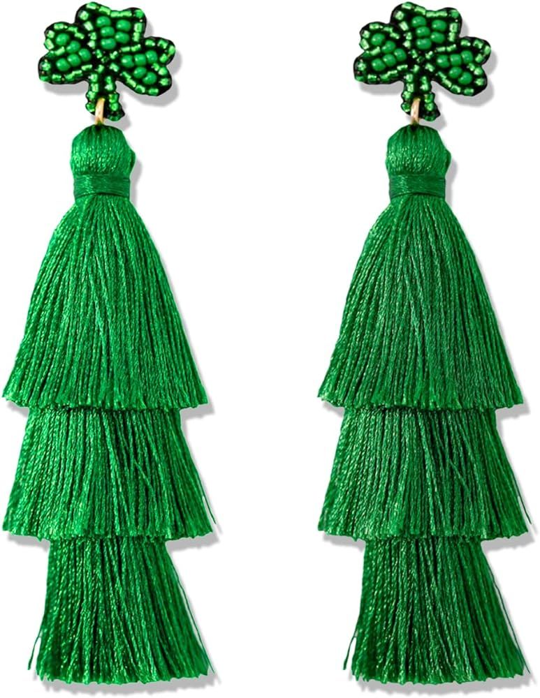 St Patrick's Day Beaded Earrings Green St Hat, Beer Cup, Clover Dangle Earrings St Patrick's Day ... | Amazon (US)