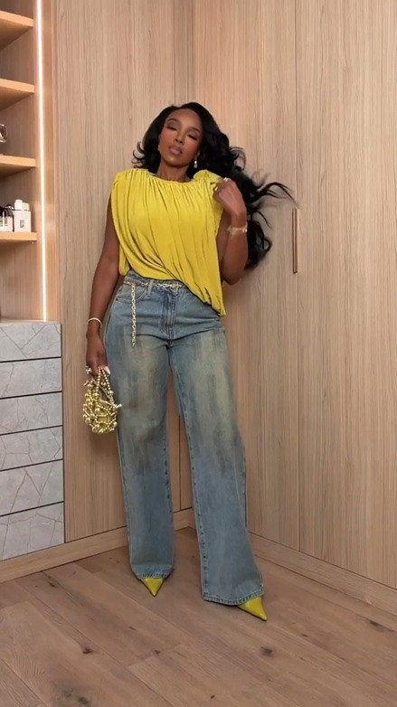 Scroll to shop! ✨ Everything from this look is linked below. 👇🏽    

Wearing: Size Small | 5’4” | 140 lbs

  📲   Download the FREE LTK app & follow me (@kirasfashionfinds) to shop all my daily finds.  #LTKootd #LTKPetite #LTKU

#LTKootd
