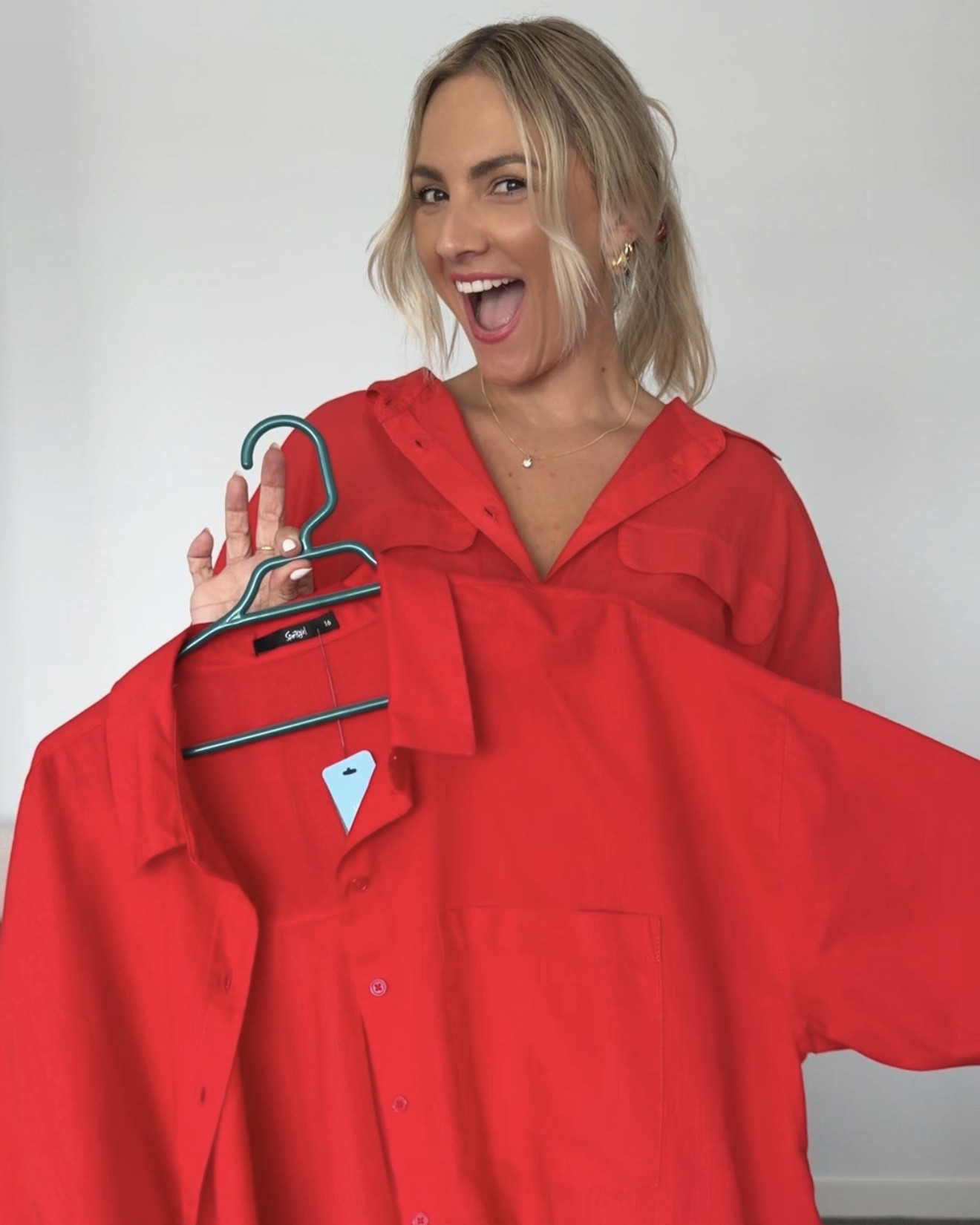 The perfect red shirt ❤️

#LTKsummer #LTKstyletip #LTKaustralia