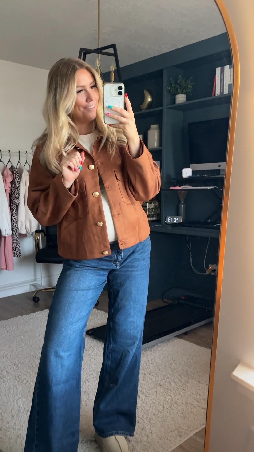 loving this faux suede jacket! I sized up one to an L!
jeans: sized up one and their low rise so they work with the bump but not maternity! 

| bump friendly | pregnant | fall fashion | winter fashion 

#LTKBump #LTKSeasonal