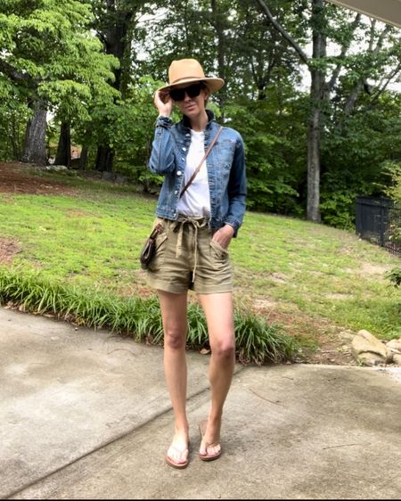 Cute and casual for running errands.

jacket - size small
top - size small
shorts - size small

5’8” xs-small 25/26 in jeans

#LTKunder100 #LTKtravel #LTKunder50