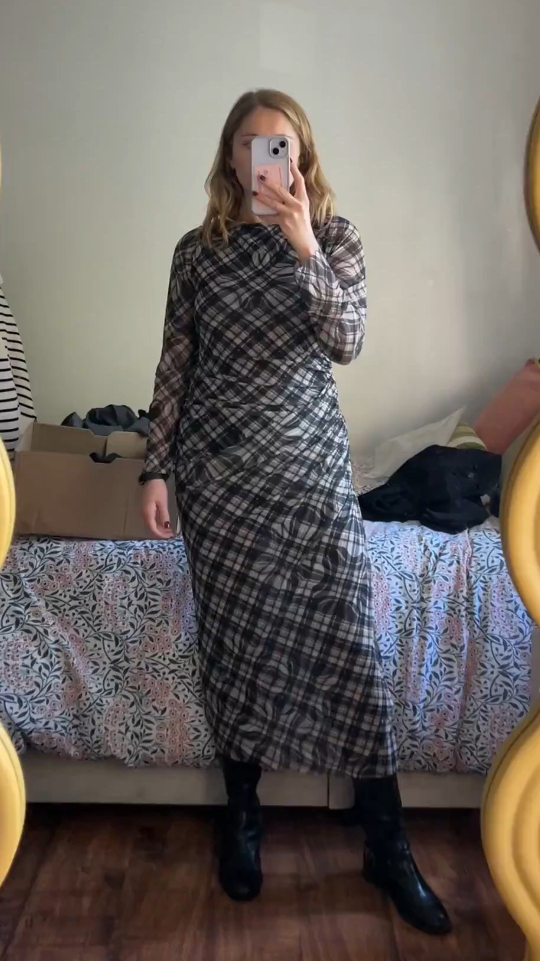 Check mesh dress, tartan midi dress, H&M, autumn outfits, workwear, office outfit

 

 #LTKautumn #LTKwinter #LTKworkwear