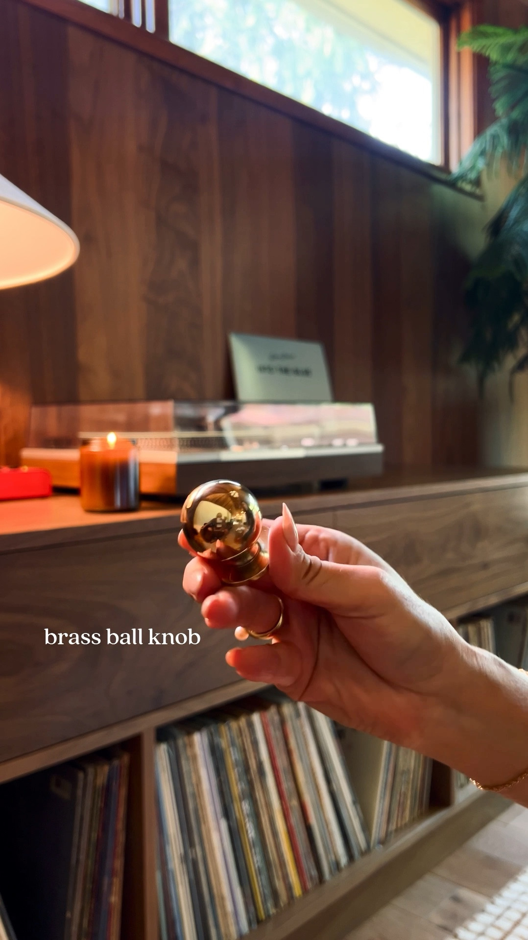 The red pull didn’t make the cut ✂️ but it’s still cute! Which one would you choose?🧐

Credenza is custom by @departmenthome #ybhredhouse